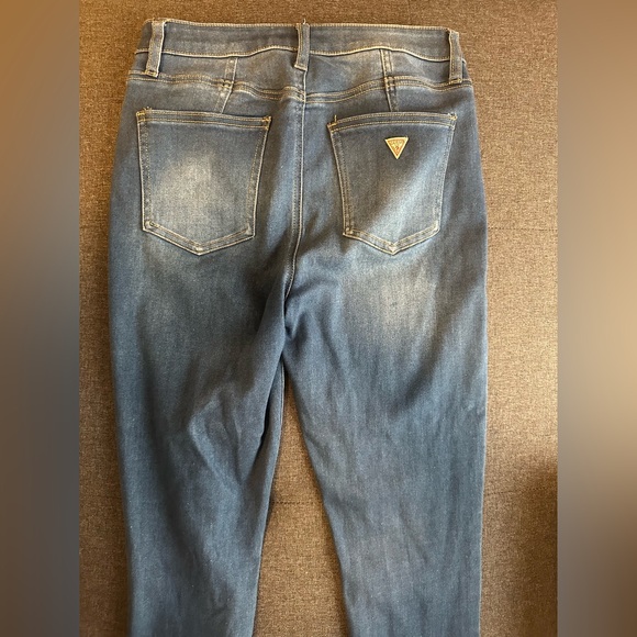 Guess Jeans - Picture 4 of 6